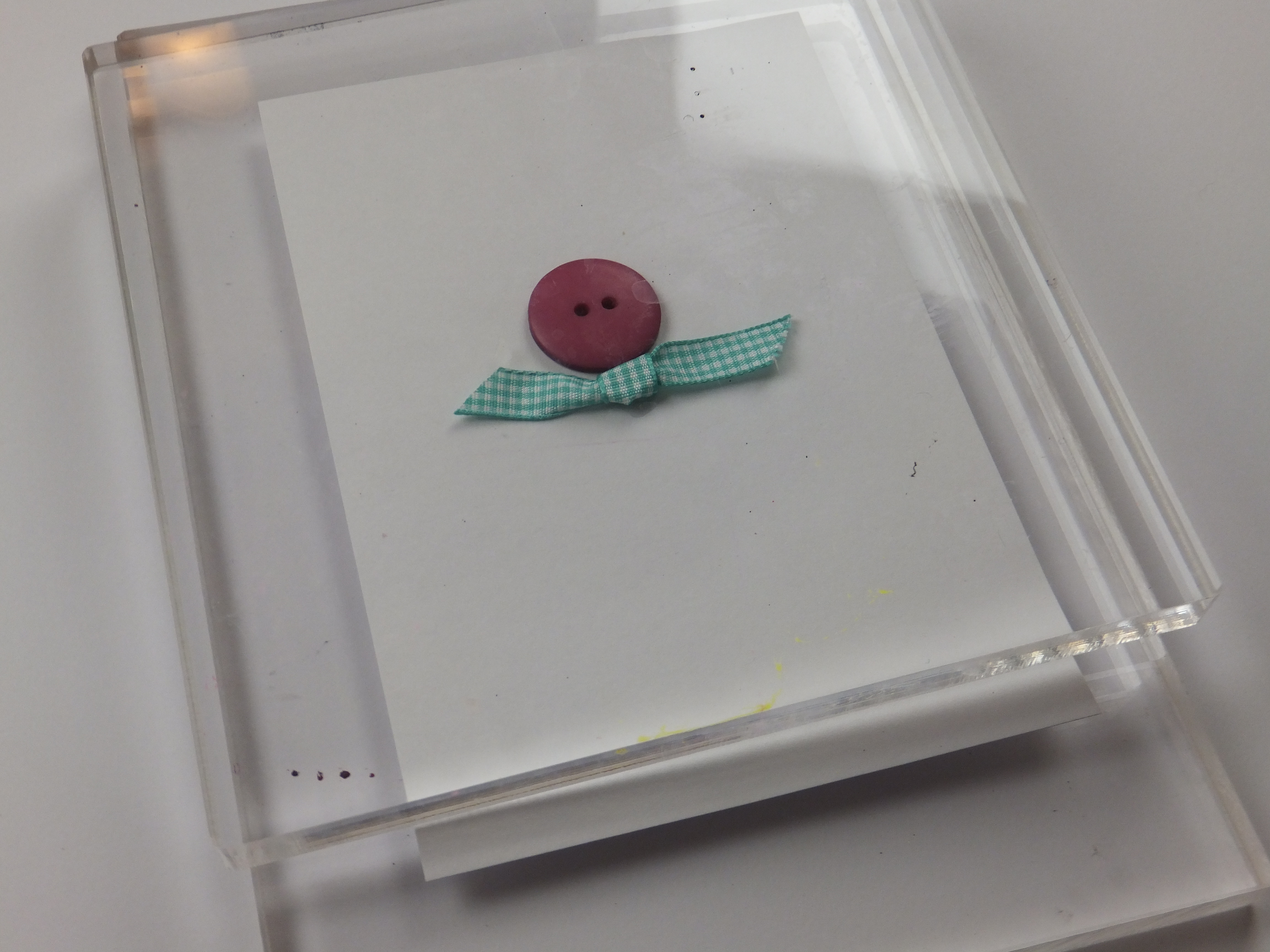 {Project} Wednesday: Gluing Buttons and Bows to Cards